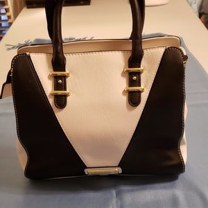 Steve Madden Black and White Synthetic Satchel
